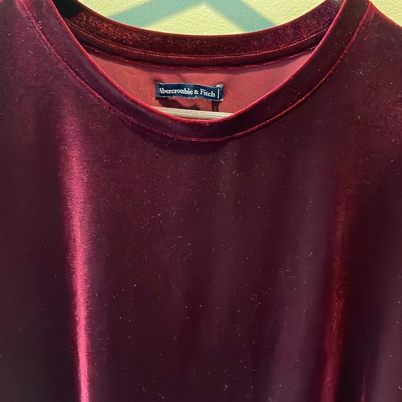 Abercrombie & Fitch   Velvet scoopneck Top short sleeves  deep maroon  Size S-M - Picture 6 of 12